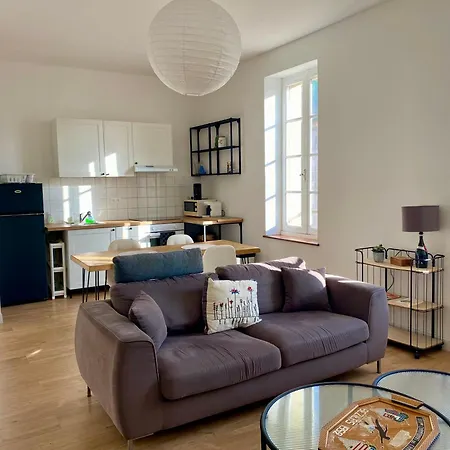 T2 De 48m2 A 300m Du Centre Apartment *